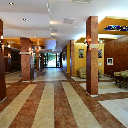 酒店 雅瓦皇宫酒店 - 全包 阳光海滩