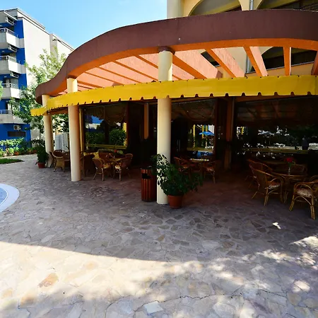 雅瓦皇宫酒店 - 全包 4* 阳光海滩