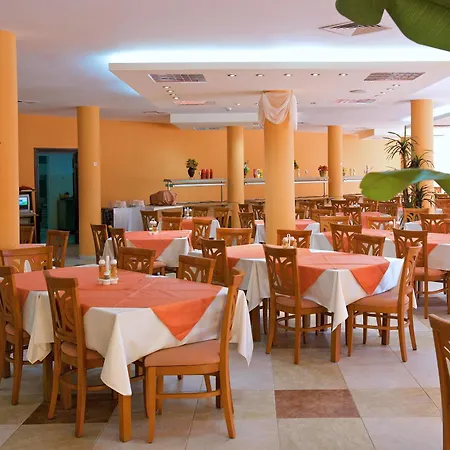 فندق Yavor Palace ساني بيتش