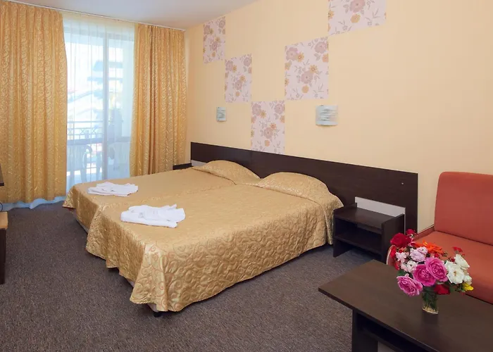 Yavor Palace ساني بيتش