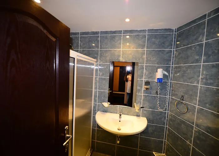 فندق Yavor Palace 4*